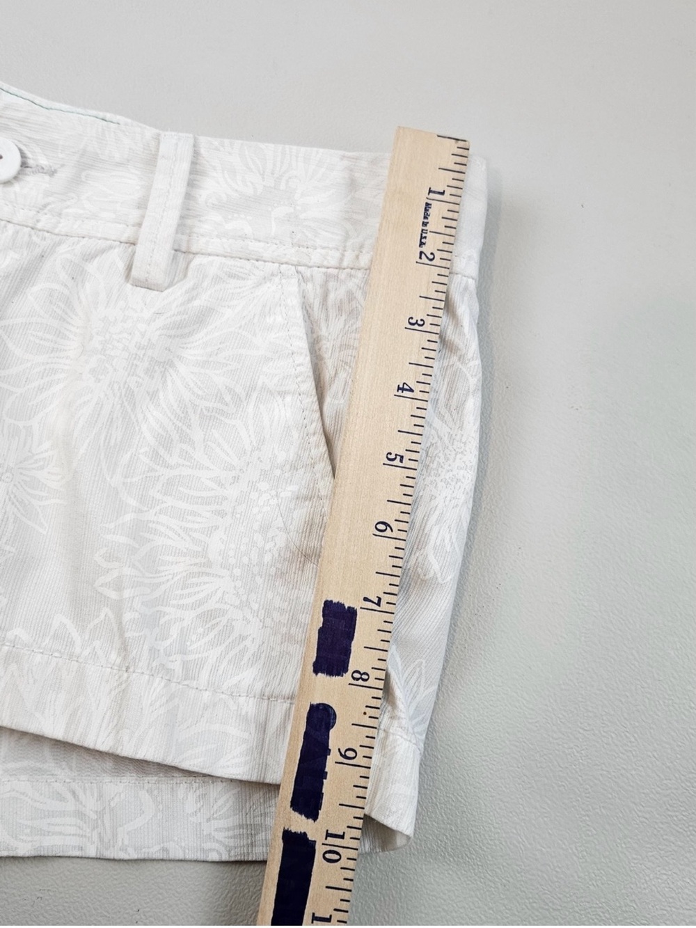 Lilly Pulitzer The Walsh Shorts White Floral Jacquard Print Size 0